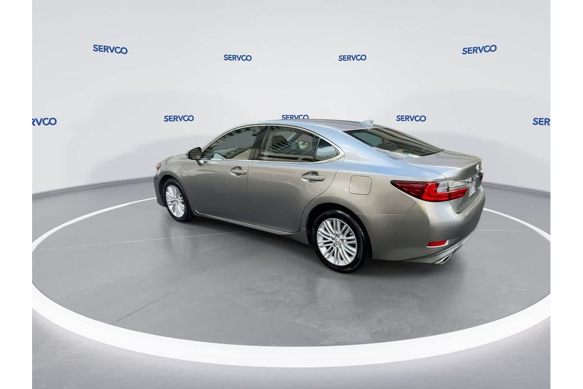 2016 Lexus ES