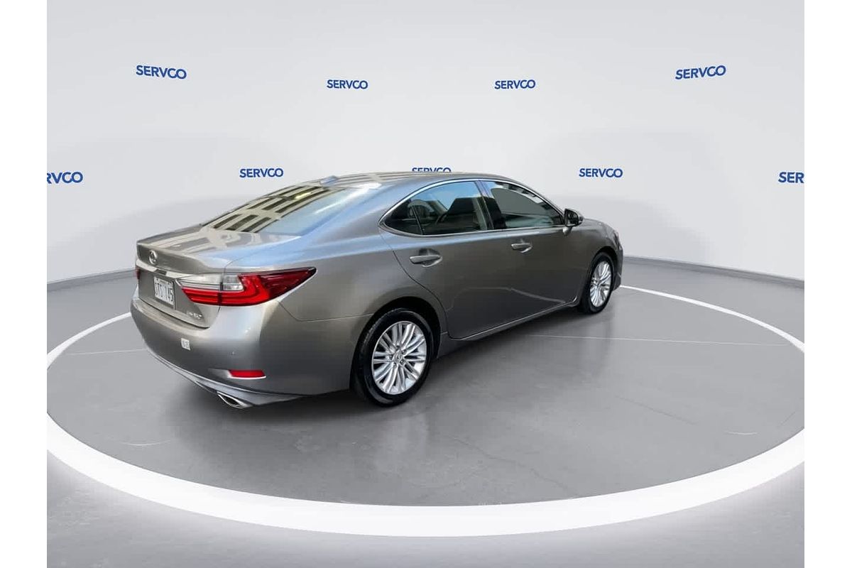 2016 Lexus ES
