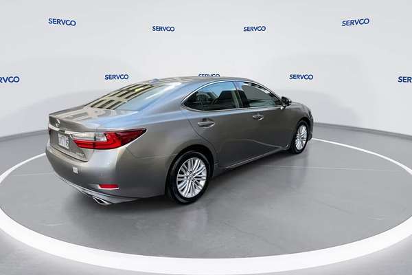 2016 Lexus ES