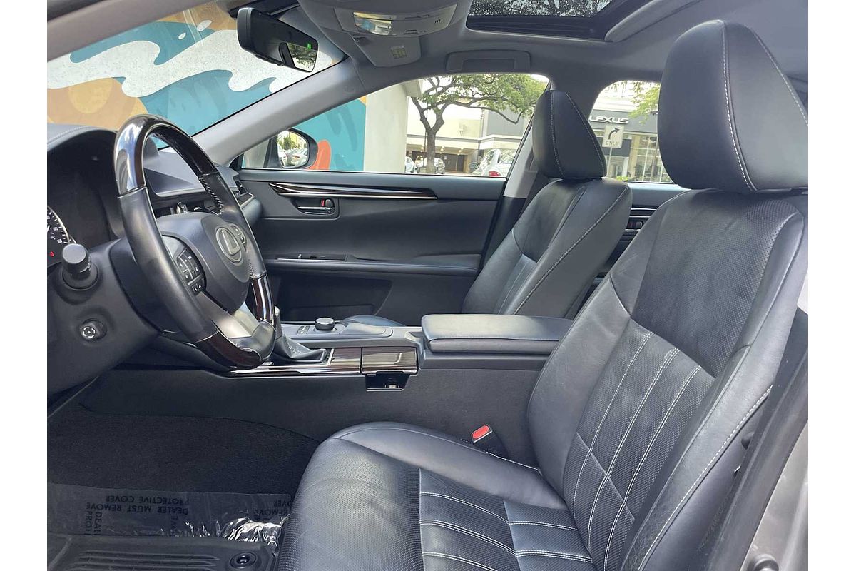 2016 Lexus ES