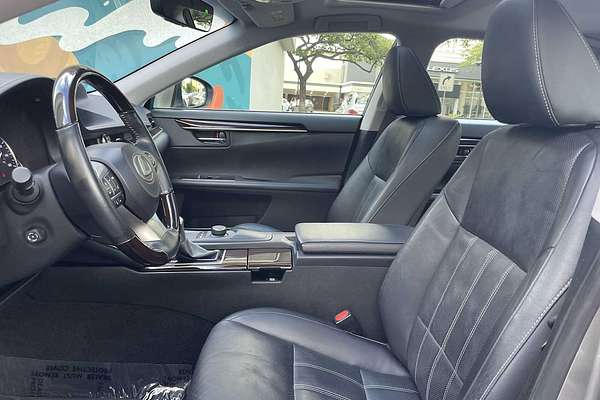 2016 Lexus ES