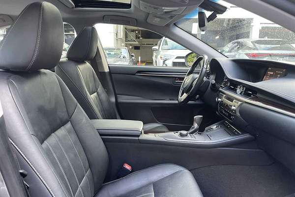 2016 Lexus ES