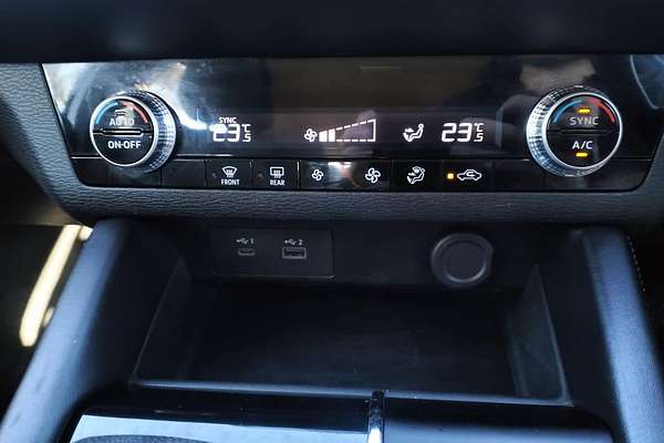 2022 Mitsubishi Outlander ES ZM