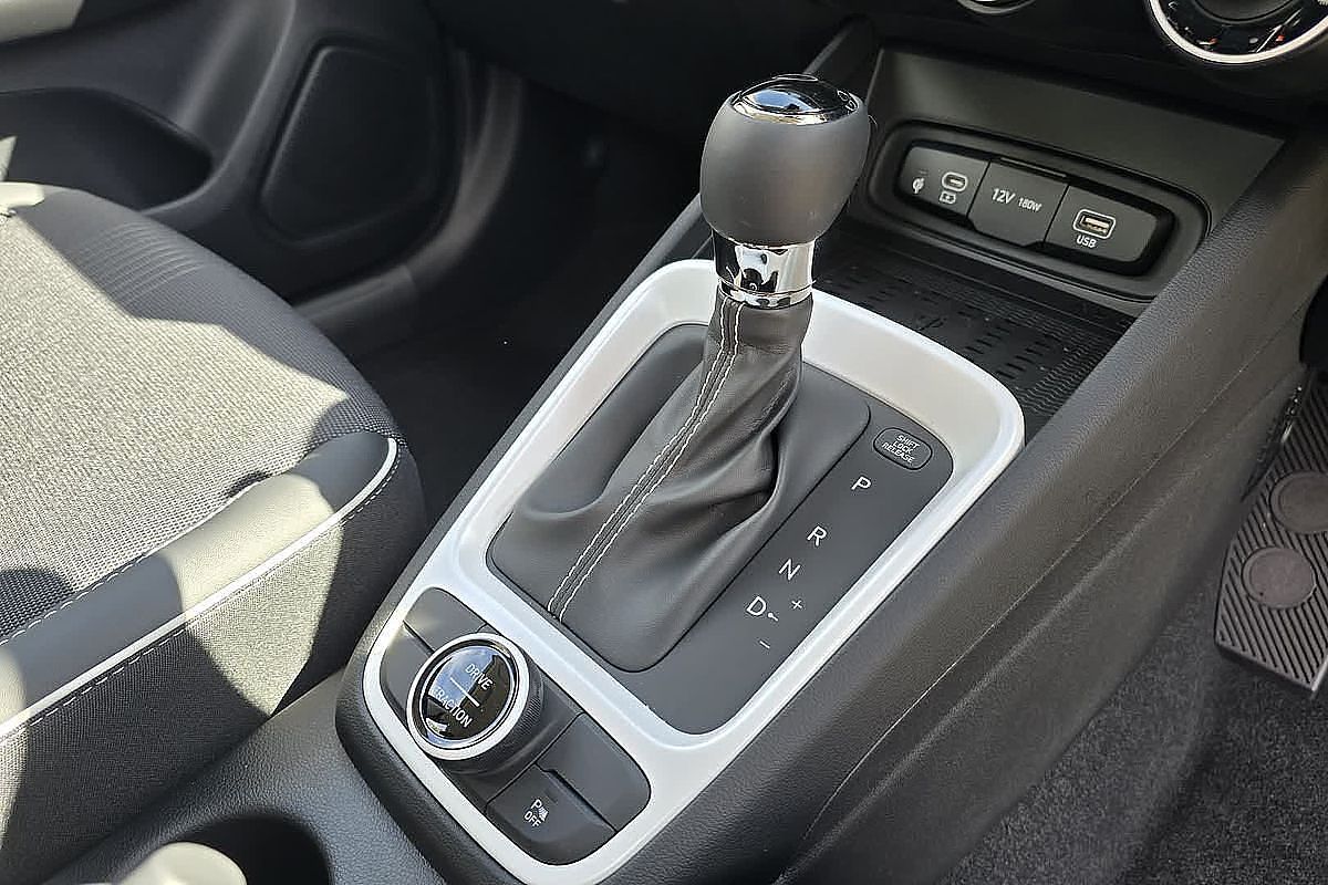 2025 Hyundai Venue Active QX.V5