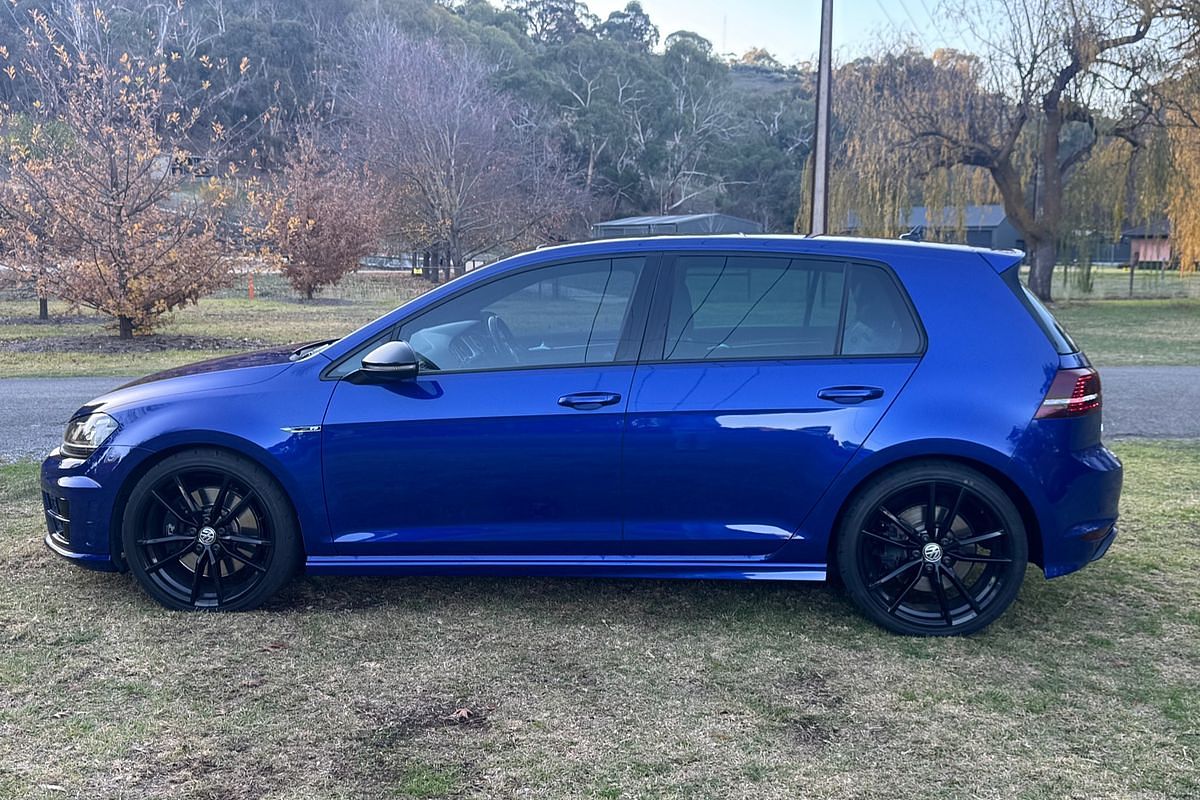 2015 Volkswagen Golf R Wolfsburg Edition 7
