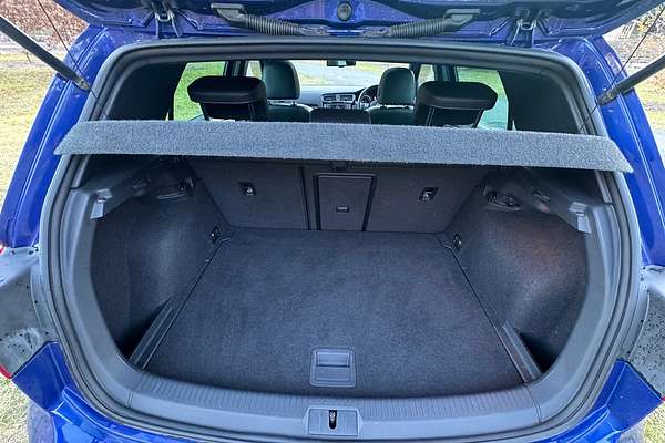 2015 Volkswagen Golf R Wolfsburg Edition 7