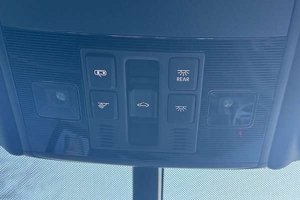 2015 Volkswagen Golf R Wolfsburg Edition 7