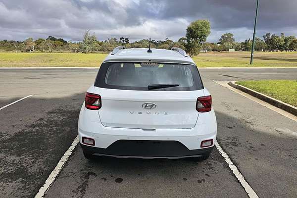 2025 Hyundai Venue Active QX.V5