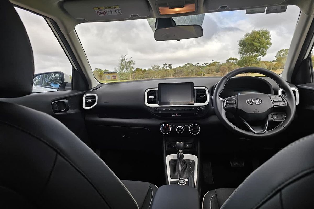 2025 Hyundai Venue Active QX.V5