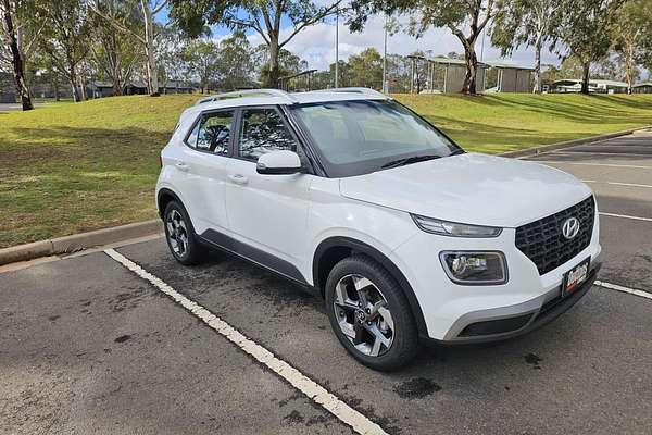 2025 Hyundai Venue Active QX.V5