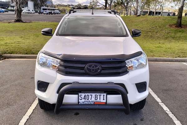 2017 Toyota Hilux SR GUN126R 4X4
