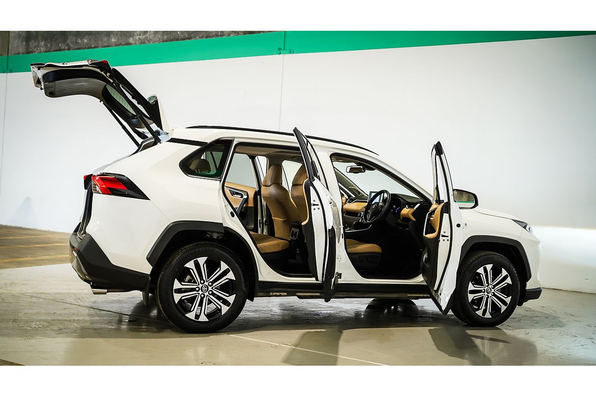 2020 Toyota RAV4 Cruiser AXAH54R