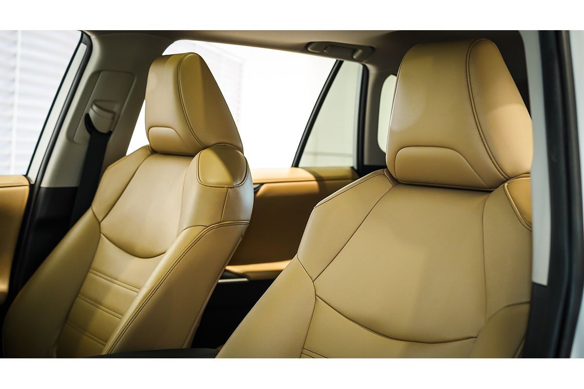 2020 Toyota RAV4 Cruiser AXAH54R