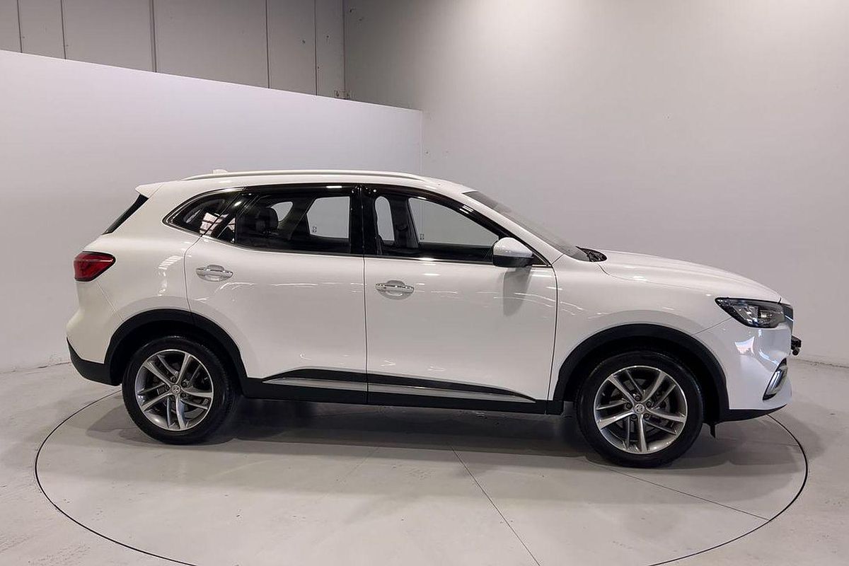 2022 MG HS Excite SAS23