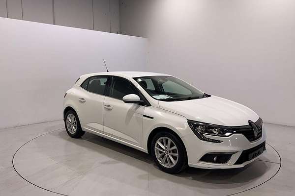 2016 Renault Megane Zen BFB