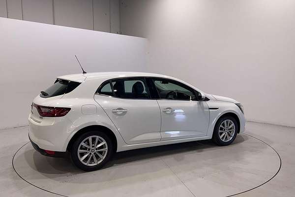 2016 Renault Megane Zen BFB