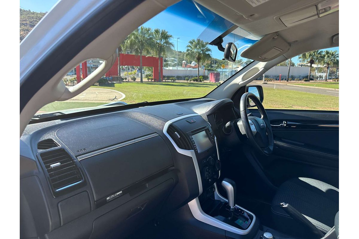 2021 Isuzu MU-X LS-M