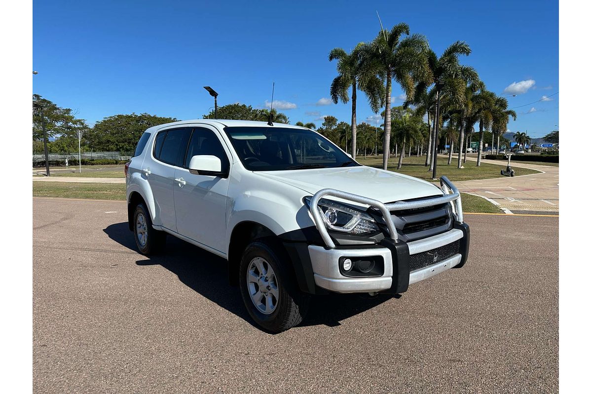 2021 Isuzu MU-X LS-M
