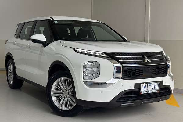 2022 Mitsubishi Outlander ES ZM