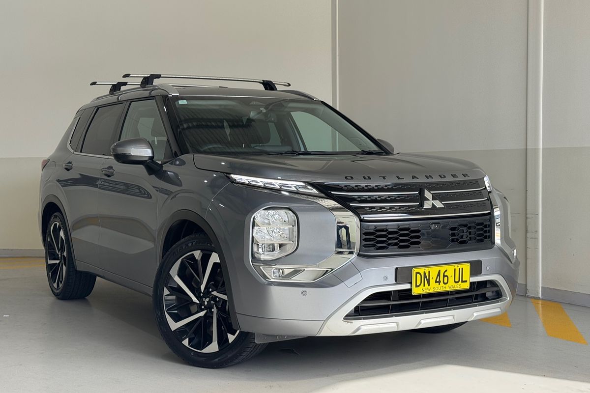 2023 Mitsubishi Outlander Exceed ZM