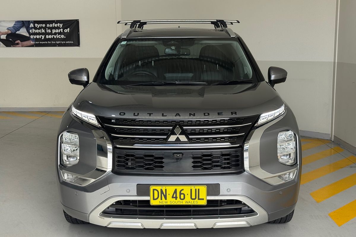 2023 Mitsubishi Outlander Exceed ZM