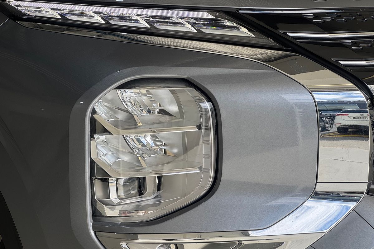 2023 Mitsubishi Outlander Exceed ZM
