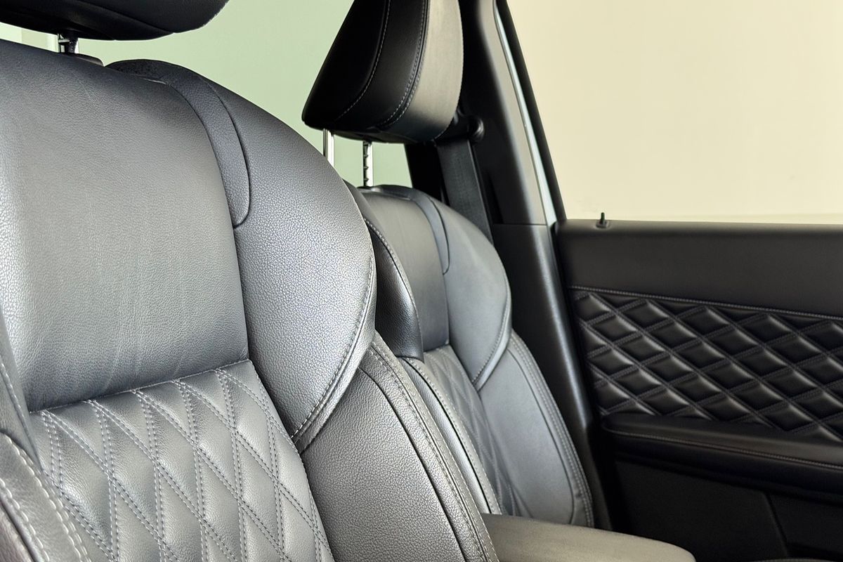 2023 Mitsubishi Outlander Exceed ZM