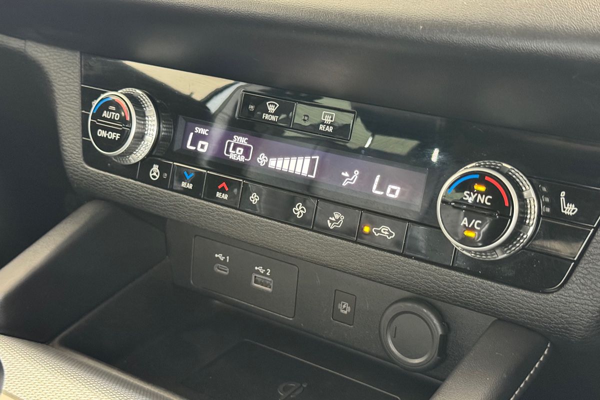 2023 Mitsubishi Outlander Exceed ZM