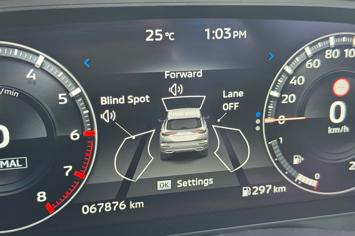 2023 Mitsubishi Outlander Exceed ZM