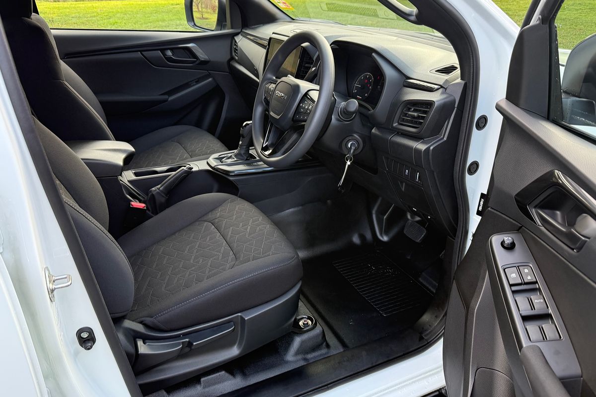 2025 Isuzu D-MAX X-RIDER 4X4
