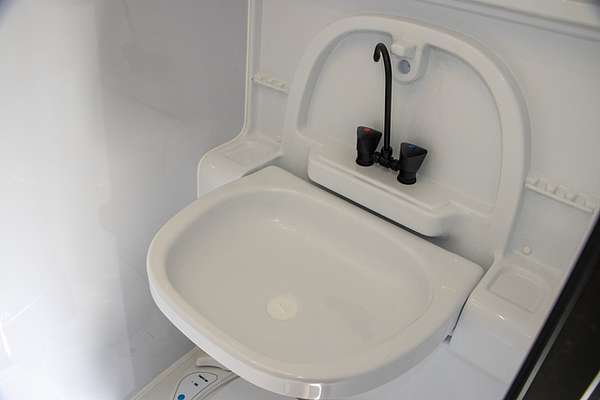 2024 Jayco BASE STATION CARAVAN 24.75-6.4T.BS-MY24