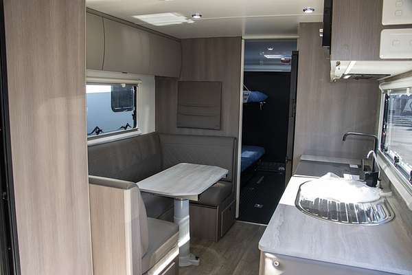 2024 Jayco BASE STATION CARAVAN 24.75-6.4T.BS-MY24