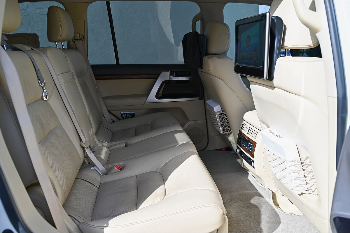 2016 Toyota Landcruiser Sahara VDJ200R