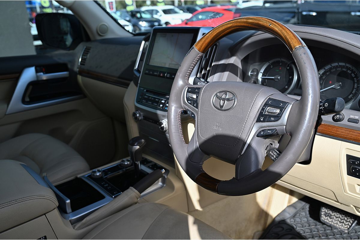 2016 Toyota Landcruiser Sahara VDJ200R