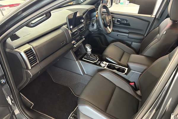 2025 Mitsubishi Triton GSR MV 4X4