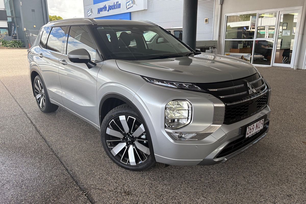 2025 Mitsubishi Outlander Exceed ZM