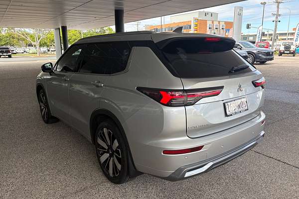 2025 Mitsubishi Outlander Exceed ZM