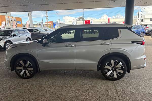 2025 Mitsubishi Outlander Exceed ZM