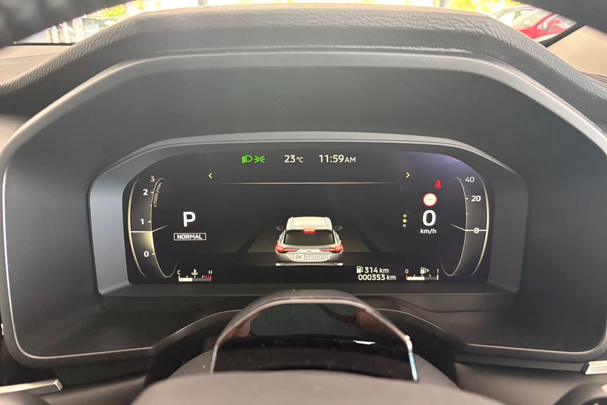 2025 Mitsubishi Outlander Exceed ZM