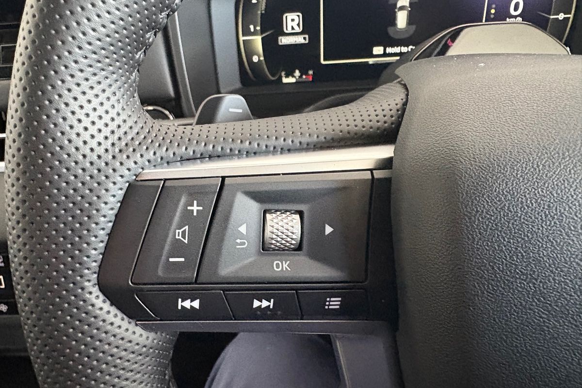 2025 Mitsubishi Outlander Exceed ZM