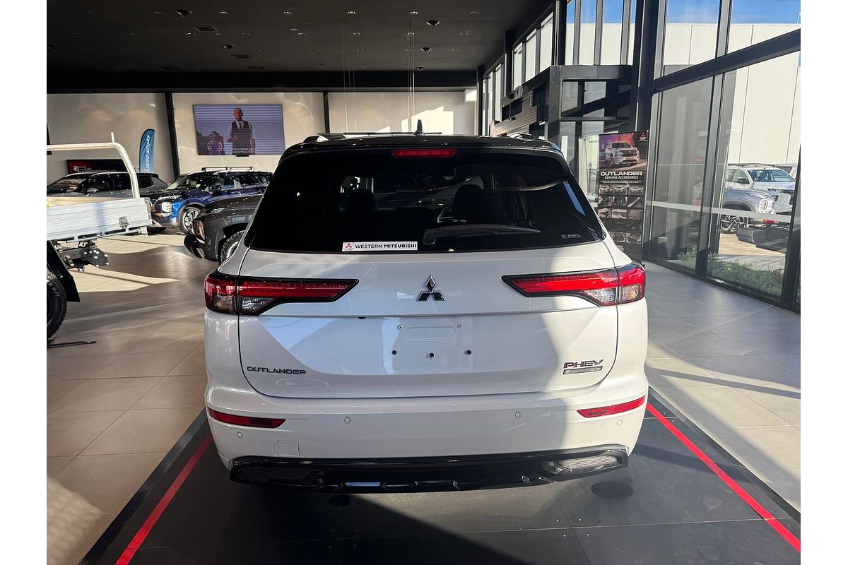 2024 Mitsubishi Outlander PHEV GSR ZM