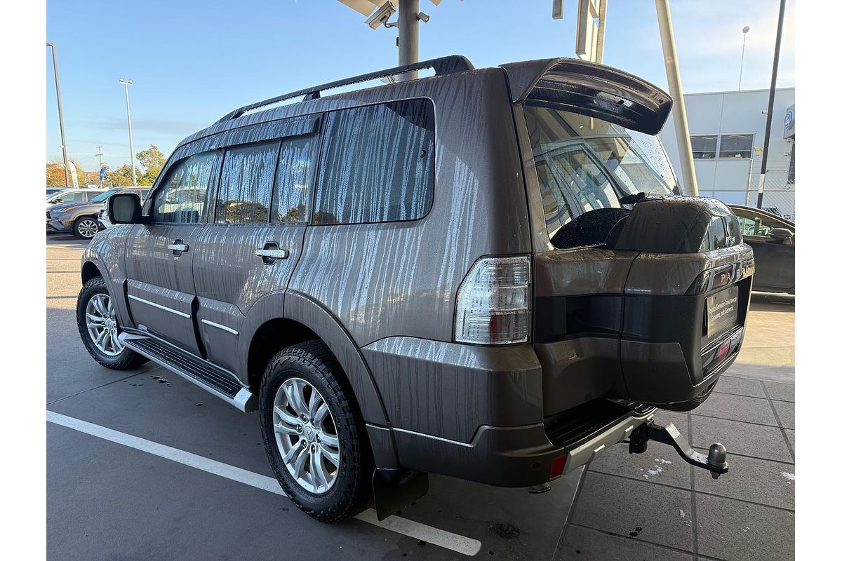 2014 Mitsubishi Pajero Exceed NX