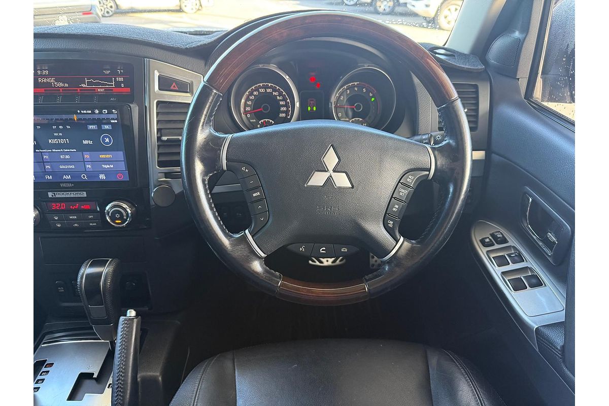 2014 Mitsubishi Pajero Exceed NX