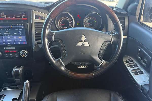 2014 Mitsubishi Pajero Exceed NX