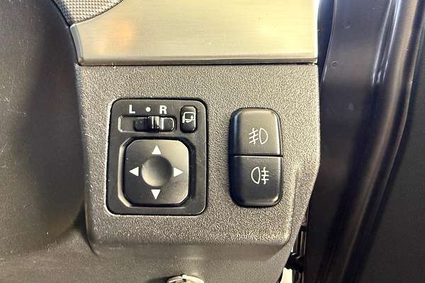 2014 Mitsubishi Pajero Exceed NX