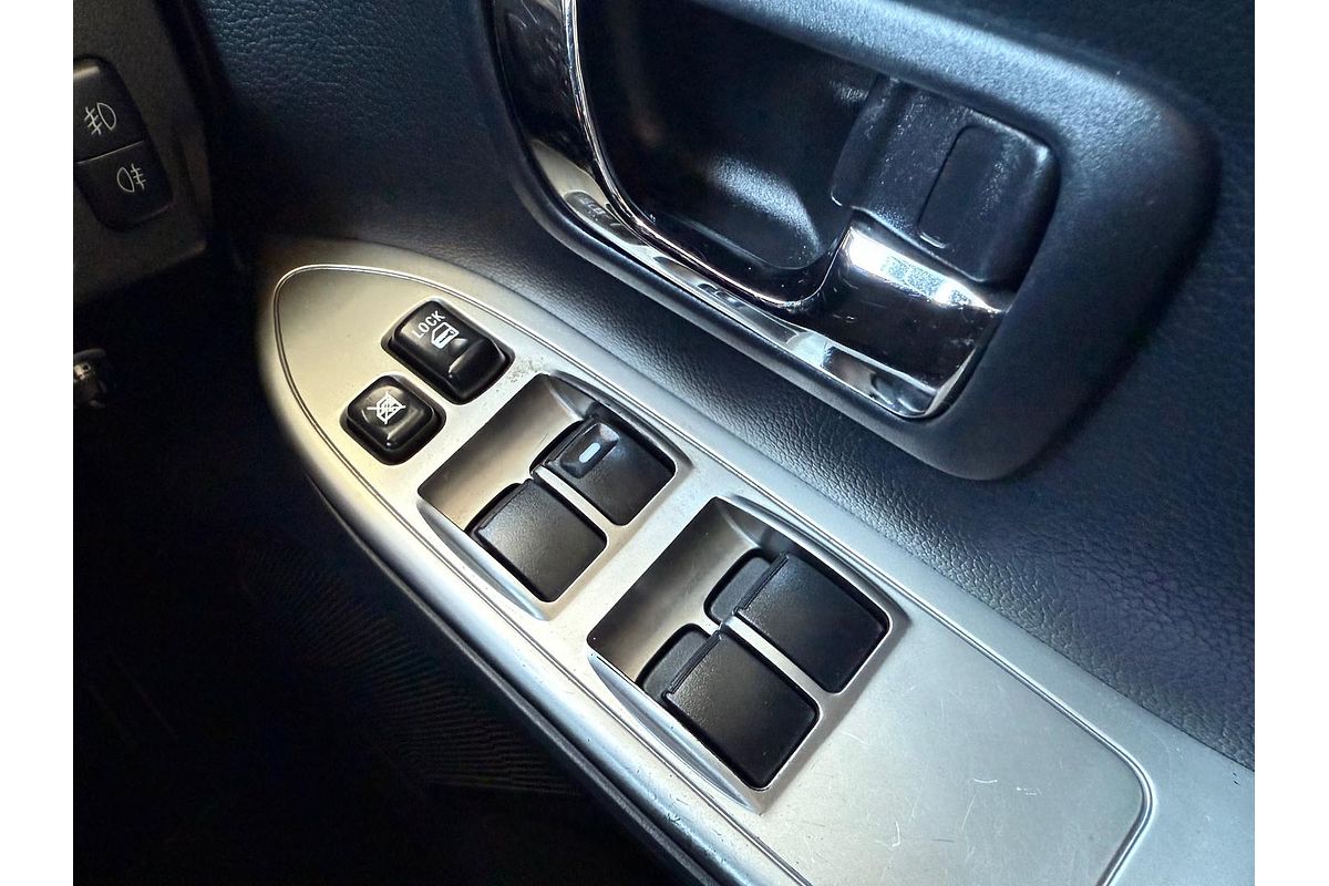 2014 Mitsubishi Pajero Exceed NX