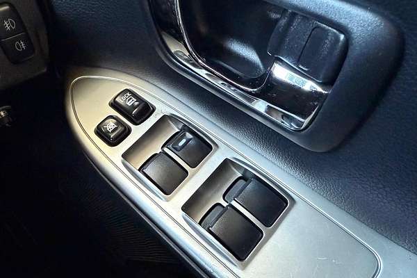 2014 Mitsubishi Pajero Exceed NX