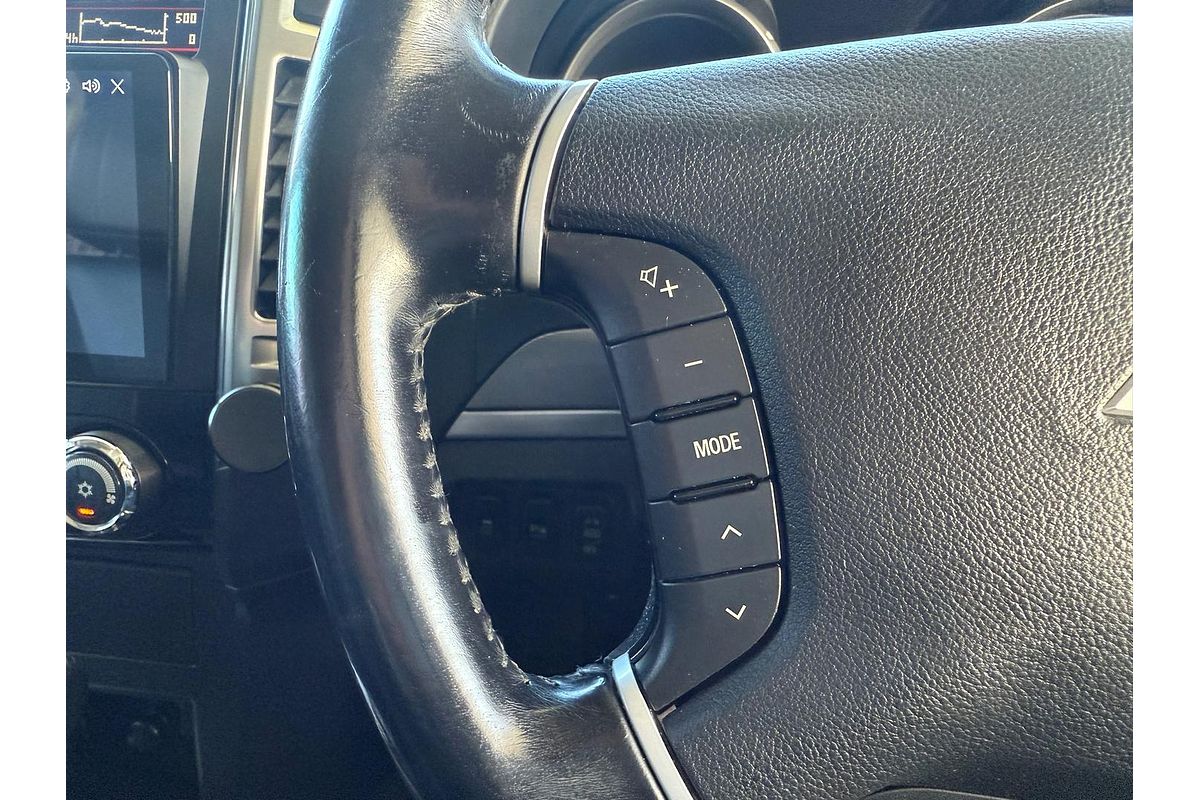 2014 Mitsubishi Pajero Exceed NX