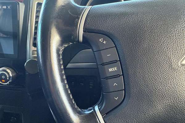 2014 Mitsubishi Pajero Exceed NX