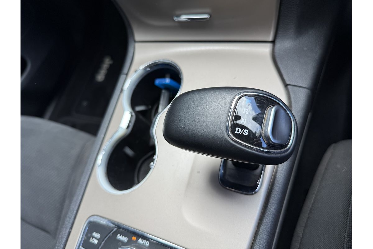 2013 Jeep Grand Cherokee Laredo WK